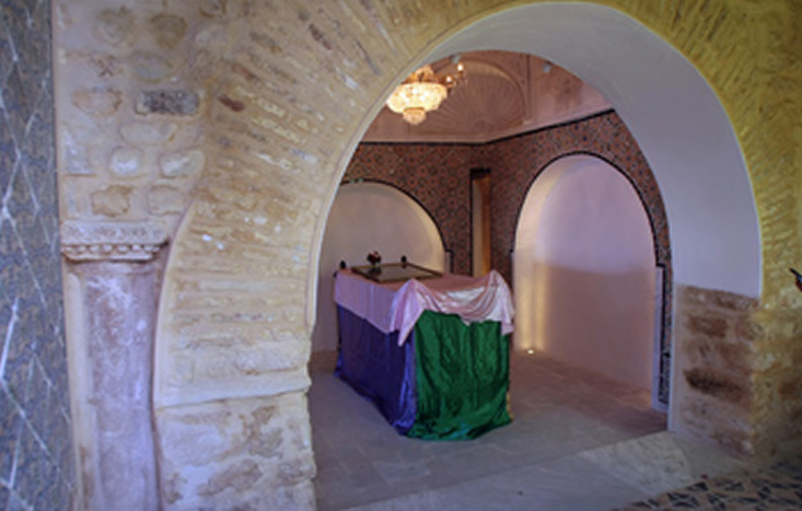 https://antiquitiescoalition.org/wp-content/uploads/2019/03/Sidi-Bou-Said-Mausoleum-AFTER-By-Farah-Mestiri-via-Wikimedia-Commons-1.jpg