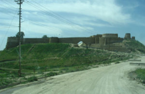 Tal Afar Citadel BEFORE- Wikimedia Commons 2007 (1)